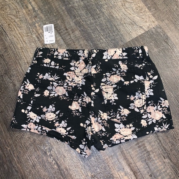 Black with fade pink floral denim shorts - NEW - Picture 5 of 5